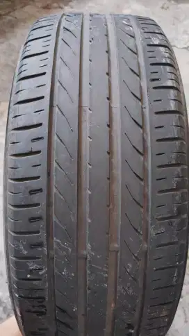 Ban Import Merk : TOYO 215/50 R.18 Proses R.40 th.2018