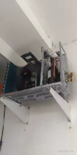 Servis ac bongkar pasang ac perbaikan ac