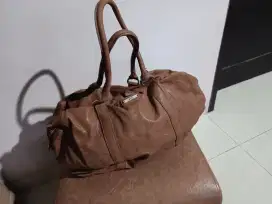 Tas utk jalan2 dengan model yg menarik