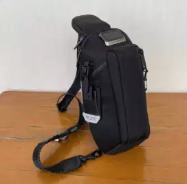 TAS TUMI ALPHA BRAVO ESPORTS SLING BAG Black Special Edition