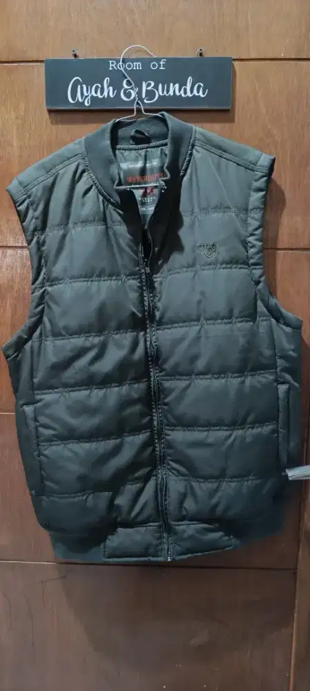 Watchout!  01989 Casual Dept