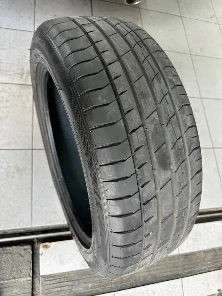 Ban accelera iota st68 225/55/19 nik 2023 super like new