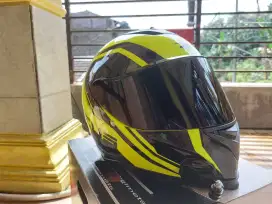 Helm Zeus zs 822b