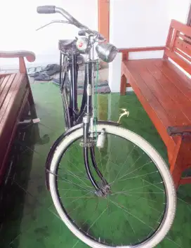 Sepeda Onthel Gazelle seri 9