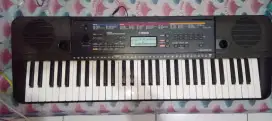 Keyboard yamaha psr e263