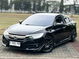 Promo Bunga 0% ! Tangan Pertama! Civic ES Turbo 1.5 A.T Black on Black