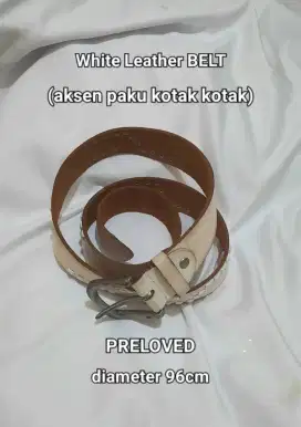 White Leather BELT dengan aksen paku kotak kotak (PRELOVED)