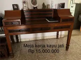 Meja Kayu Jati Vintage Klasik
