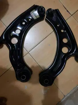 Sayap lower arm set new yaris atau vios gen 3