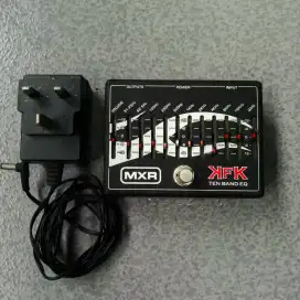 DI JUAL ( PAKETAN TC HELICON TONE CORECT & MXR EQ TEN BAND )