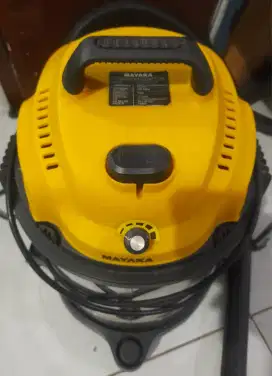 Penghisap debu / vacuum cleaner Mayaka