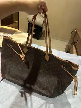 LV neverfull 2003 masi bagus ya