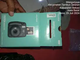 KAMERA INSTAN fUJI FILM  11