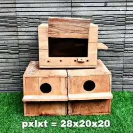 Glodok Lovebird/Parkit Pintu Samping Kayu Jati 28x20x20 - Second Good