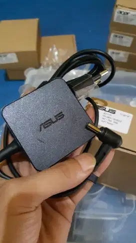 CASAN ORI LAPTOP ASUS (lobang kecil)