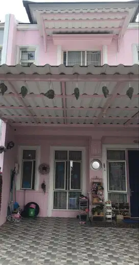 Rumah 3Lantai Siap Huni Dalam Cluster The Savia Nusaloka Bsd City
