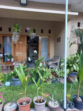 dijual rumah semi furnished