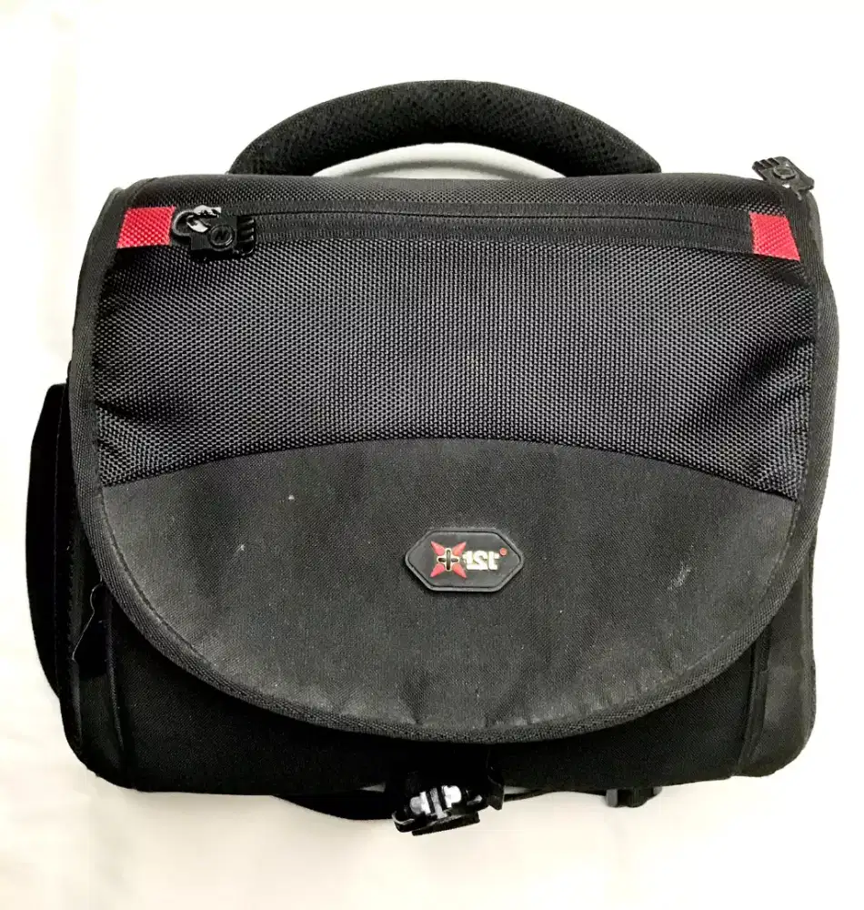 TAS KAMERA BONUS MEMORI 16 GB