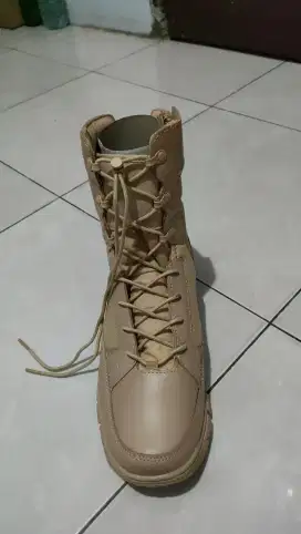 Sepatu PDL  ( belum pernah pakai )