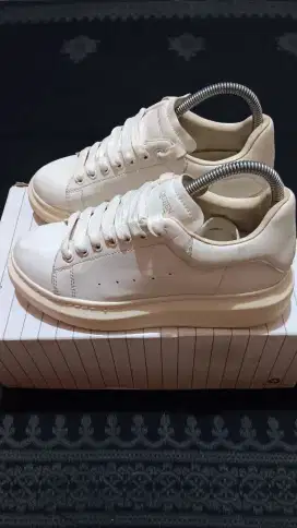 Alexander mc quueen size 38 insol 23cm