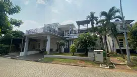 Dijual Rumah Cantik Hoek Dua Lantai Siap Huni