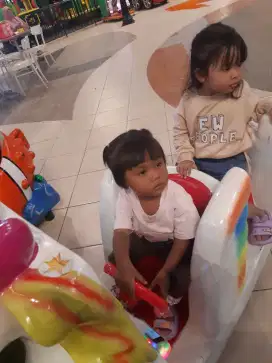 Pembantu dan baby sitter