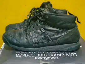 Sepatu Onitsuka Tiger fullblack kulit sz 41 original