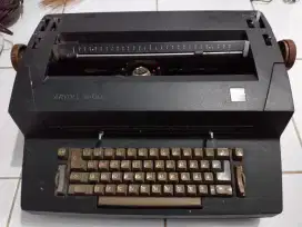 Mesin Tik IBM otomatis
