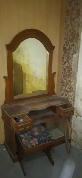 Meja Rias kayu Jati