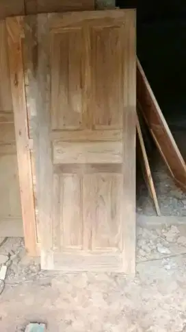 Pintu kamar jati