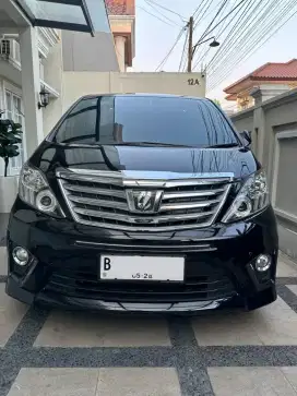 Toyota Alphard SC 2013 AT Pilot Seat (Low Km)