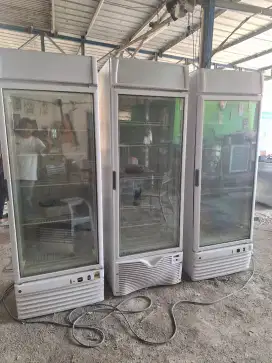 GEA Upright Glass Door Freezer

1 Pintu