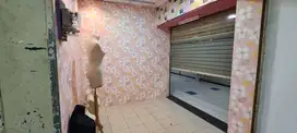 Kios Mega Bekasi. Posisi Hoek. Dekat pintu masuk.