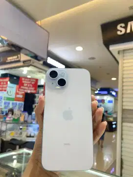 iPhone 15 128 blue