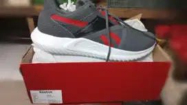 Jual REEBOK new