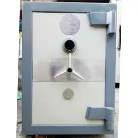 Brankas solingen t.87cm type dazzle brankas tahan api second brangkas
