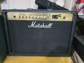 MARSHALL AMPLIFIER tpye fx 102