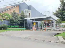 Rumah over 2 lantai full bangunan 3 kamar 2 kamar mandi