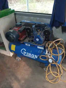 Dijual cepat, nego, sebuah kompresor 2 HP bekas seperti baru