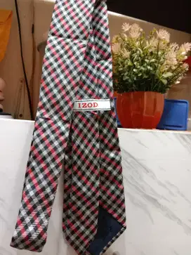 Dasi pria IZOD Silk