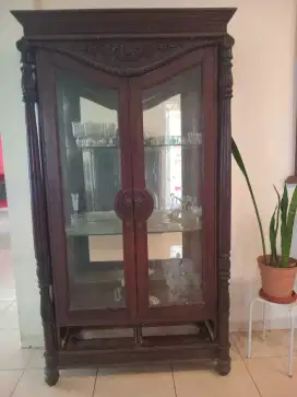 Lemari Pajang Jati dan Kaca Antik