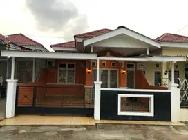 Disewakan rumah tinggal setahun Jl. Sempurna