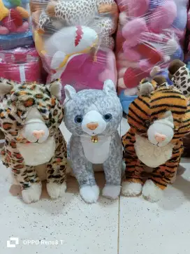 boneka kucing lucu