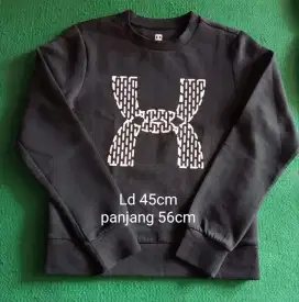 Sweater under armour size S