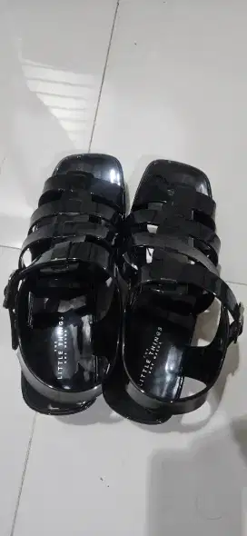 Sepatu Wanita Model Gladiator Cantik Elegan