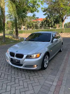 25rb Miles / KM 43rb!! BMW 320i E90 CKD 2012 automatic