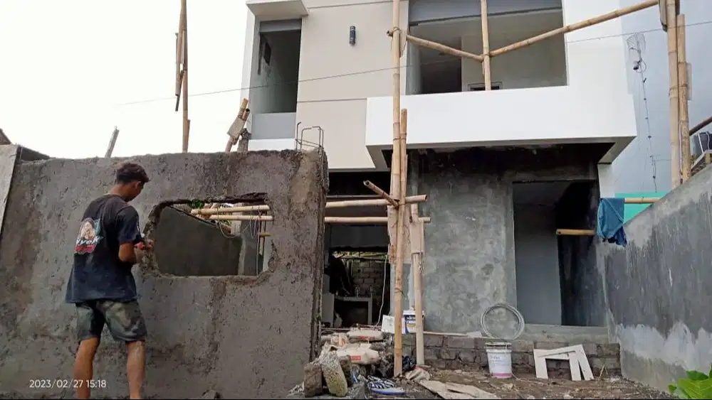 tukang ahli bangunan renovasi dan bikin rumah baru