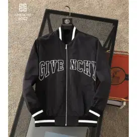 JAKET GIVENCY MEN'S WATERPROOF BRANDED