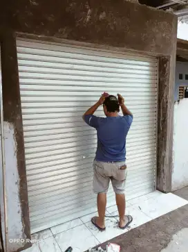 Rolling door folding gate kusen aluminium