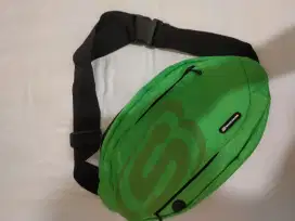 Wrist Bag Skechers Dari Singapore